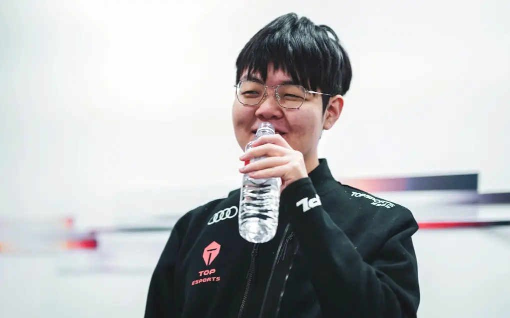 九游体育下载-JackeyLove爆冷击败DWG，精彩发挥引爆全场！的简单介绍-九游体育下载