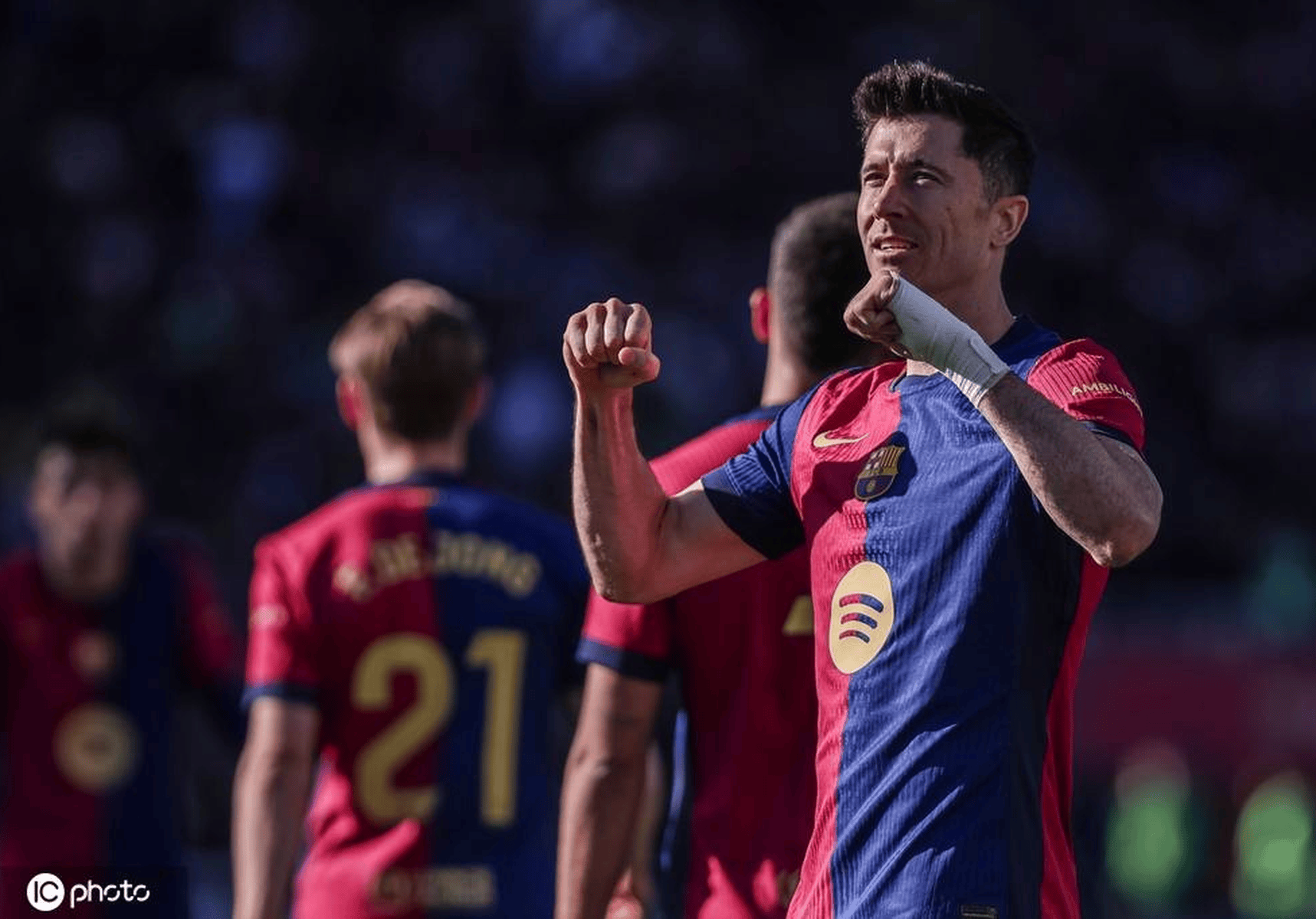 九游体育APP-关于莱万多夫斯基连续二十场比赛得分超过锐不可当，西班牙队不断突破！的信息-九游体育APP